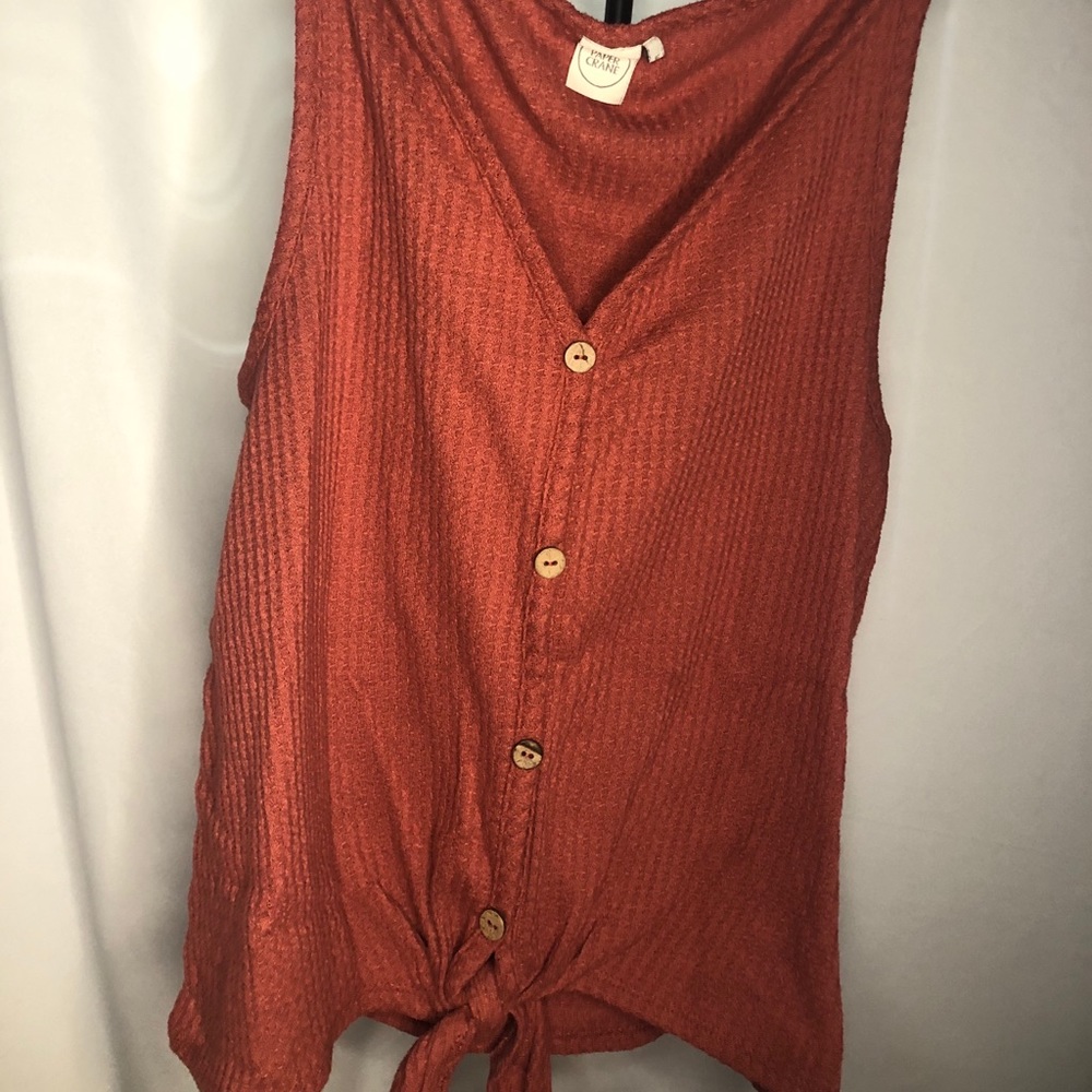 Tied buttoned shirt- size small super cute